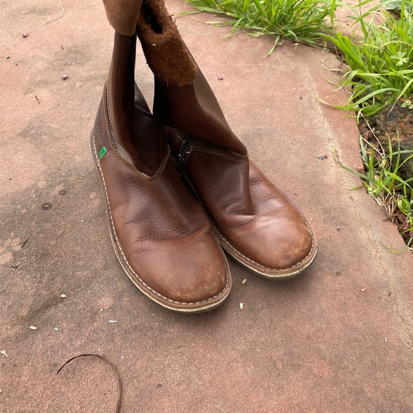 Kickers - Picture 3 of 3